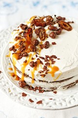 Date and cream cake
