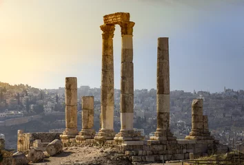 Fotobehang Rudnes The ruins of the ancient citadel in Amman, Jordan 