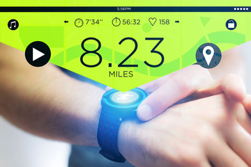 Running interface on a sport smartwatch with data informations