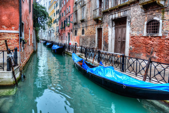 Traditional house architecture among the canal, in Vanice - Italy