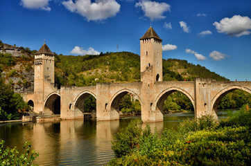 Valentre bridge, symbol of Cahors town, France - obrazy, fototapety, plakaty