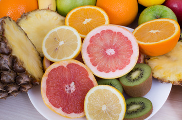 Fototapeta na wymiar Tropical fruit slices