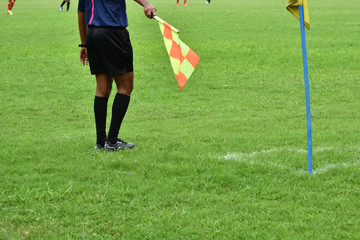 Assistant soccer refere