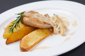 potatoes with pork and mushrooms