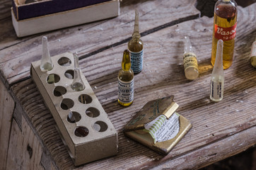 medizin in verlassenen haus