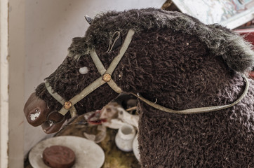 schaukelpferd detail