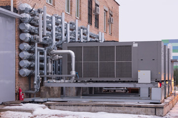 Air cooled water chiller with pipework