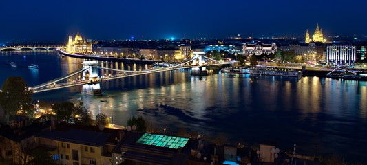 Fototapeta na wymiar River Danube in Budapest, Hungary by night