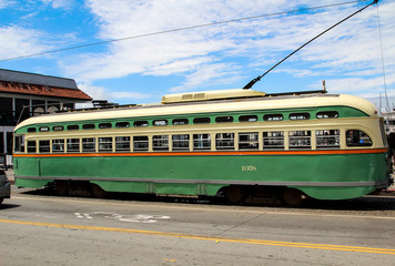 Fototapeta na wymiar Straßenbahn in San Francisco, USA, Amerika
