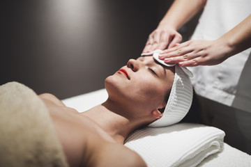 Obraz na płótnie Canvas Skin and face treatment at massage spa resort