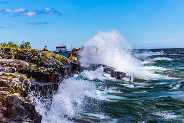 Lake Superior waves 1