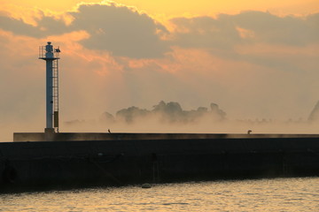 外浦漁港の日の出　宮崎県日南市