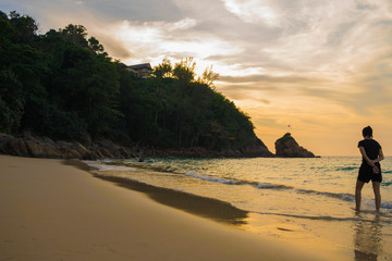  broken Hearted Woman