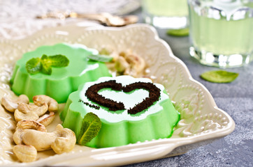 Green panna cotta