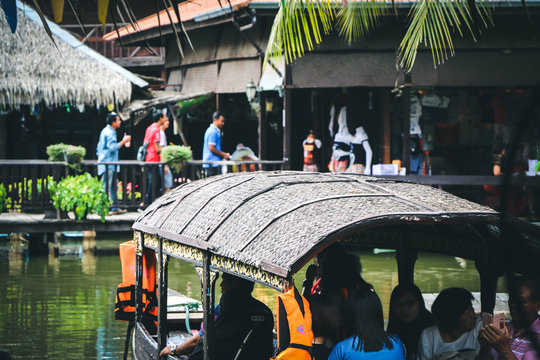 Ayothaya Floating Market
