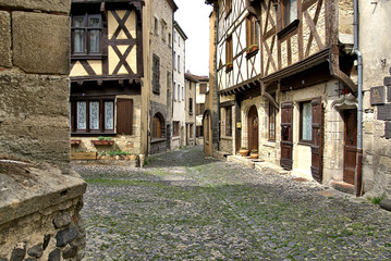 Fachwerkhausgasse in Billom, Vulkanauvergne