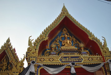 Font Door Wat Samien nari  Temple in bangkok Thailand 