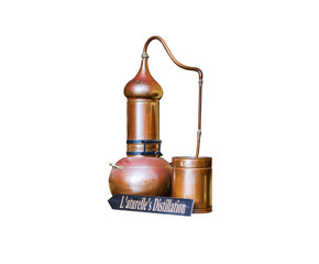 Alembic Copper - Distillation apparatus employed for the distillation of alcohol, essential oils and moonshine.