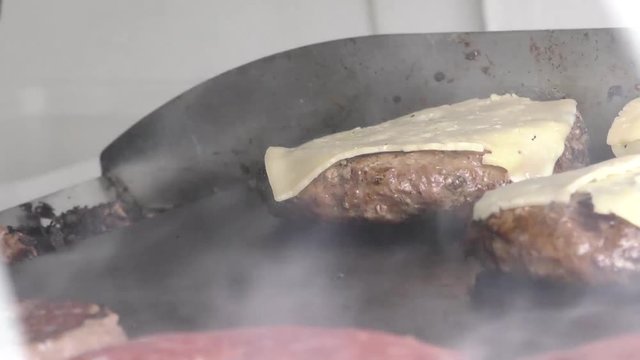 Plancha de cocinar con carne