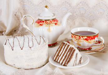 Cake with chocolate shortcakes and a dusting of coconut