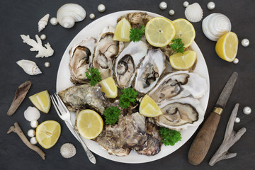 Oysters with Lemon and Parsley