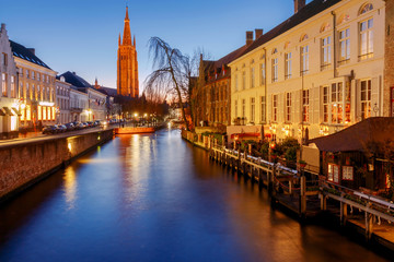 Fototapeta na wymiar Bruges. City canal in night lighting.