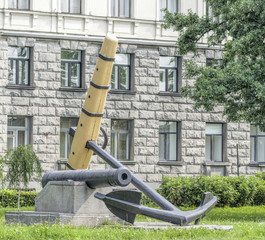 anchor and ship's cannon