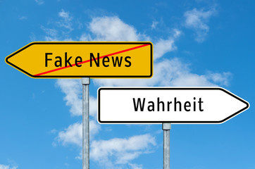 Umleitungsschild Wahrheit Fake News
