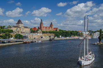 SZCZECIN - VIEW OF WALY CHROBREGO (CHROBRY EMBANKMENT) © Wojciech Wrzesień