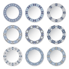 Set of decorative plates