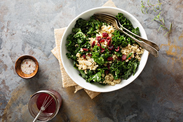 Healthy kale and quinoa salad - obrazy, fototapety, plakaty
