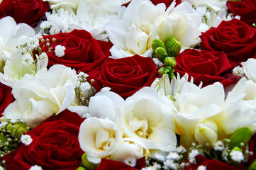 wedding bouquet red roses