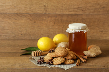 Gingerbread cookies with honey, lemon, cardamom and cinnamon.