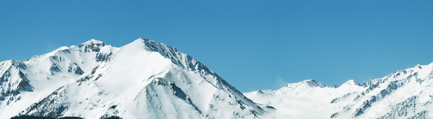 Fototapeta na wymiar Peaks in Aspen