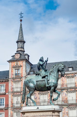 Fototapeta na wymiar Philip III on the Plaza Mayor in Madrid, Spain.