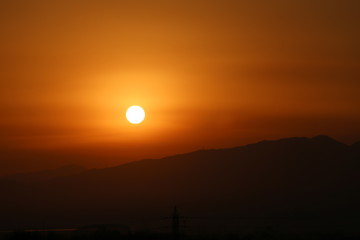 奈良盆地の夜明け