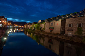 Fototapeta na wymiar 小樽の運河と倉庫