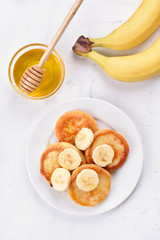 Pancakes from curd cheese