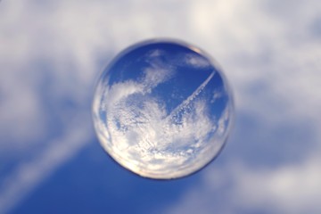 はけ雲を閉じ込めて