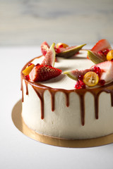 Cake with strawberries