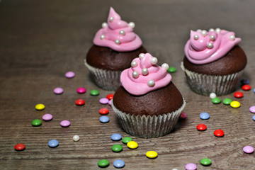 Chocolate cupcakes with strawberries cream