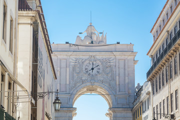 Fototapeta na wymiar Clock in Lisbon Arch