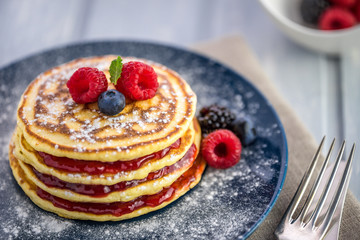 Pancakes mit Beeren