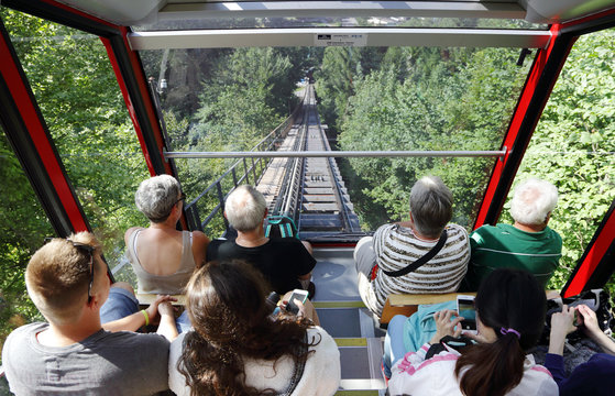 A funicular railway from harder Kulm to Interlaken 