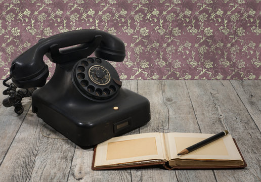 schönes altes antikes vintage telefon, telephon