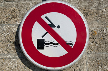 Schwimmen verboten schild Schwimmen verboten schild