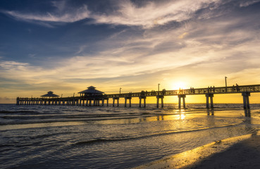 Sonnenuntergang am Pier