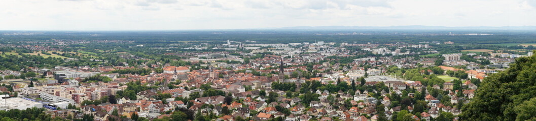Fototapeta na wymiar Panoramablick auf Ettlingen
