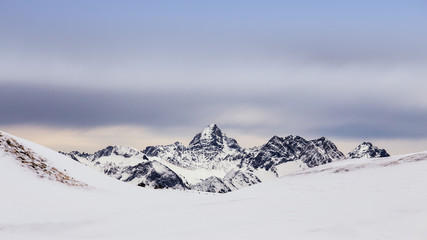 Fototapeta na wymiar Gipfelpanorama Alpen