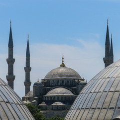 Fototapeta na wymiar The Blue Mosque and Saint Sophie Cathedral, Istanbul, Turkey.